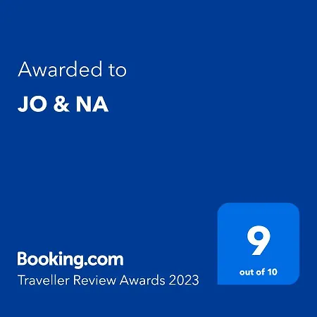 Jo & Na *